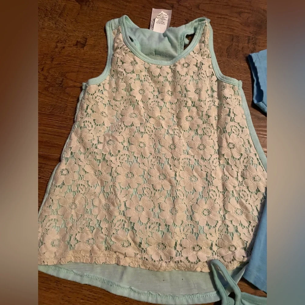Girls shirt bundle 6/6x Disney, frozen, Minnie, bows & lace